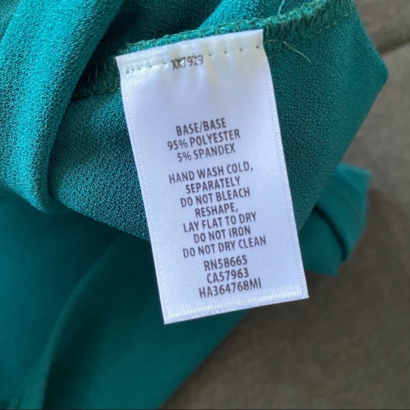 Halogen Off the Shoulder Top - Picture 5 of 5